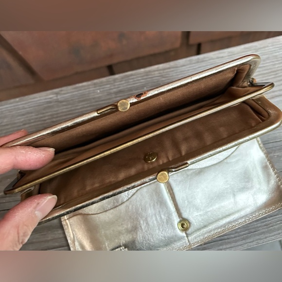 Metallic Gold IL Bisonte Clutch Kisslock Multifunctional Leather Phone wallet - Picture 4 of 12